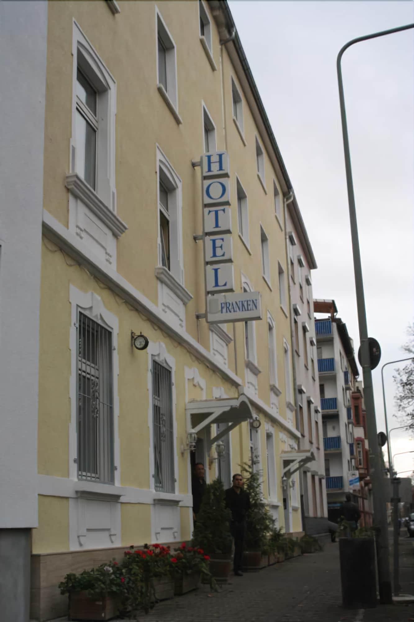 Hotel Franken An Der Messe Frankfurt am Main Bagian luar foto