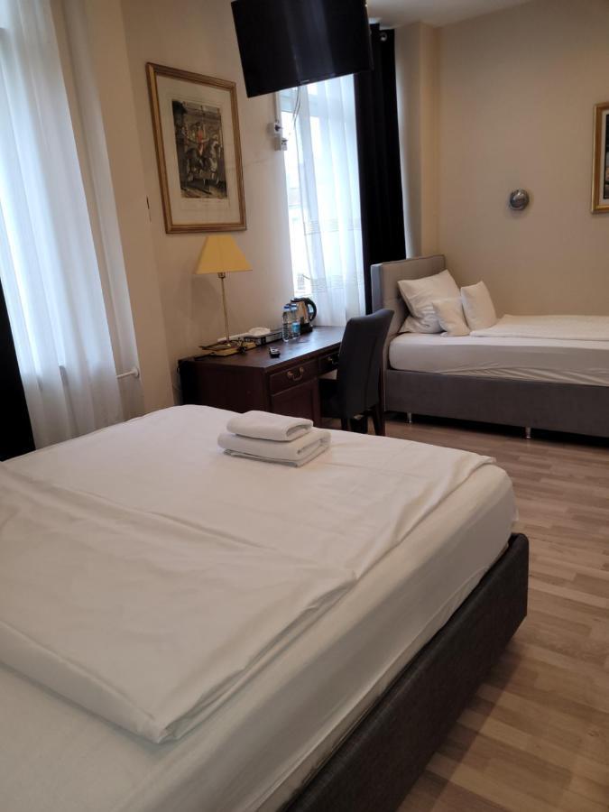 Hotel Franken An Der Messe Frankfurt am Main Bagian luar foto